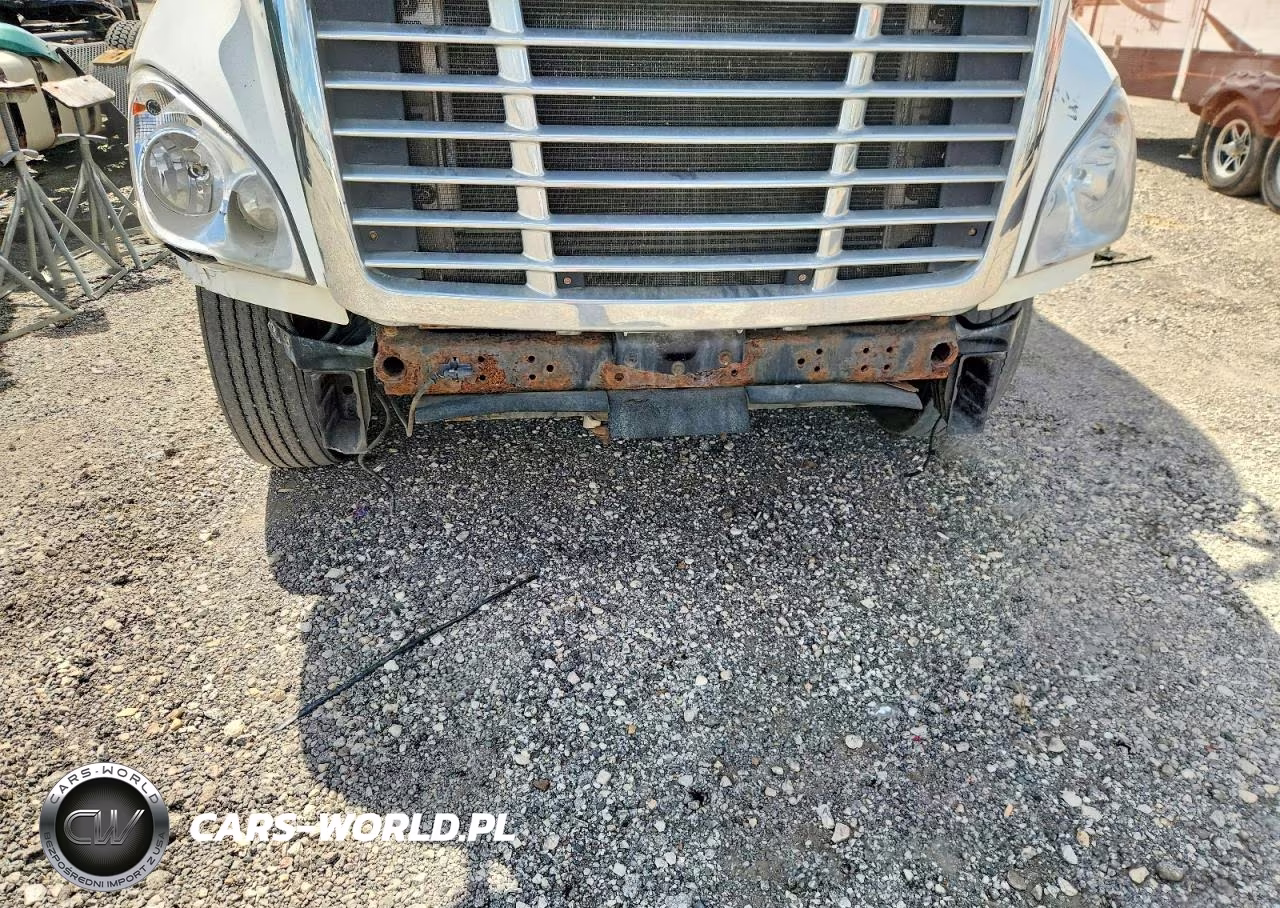 2015 Freightliner Cascadia 1 - Semi Truck VIN:1FUJGLD67FLGD2086 - 14