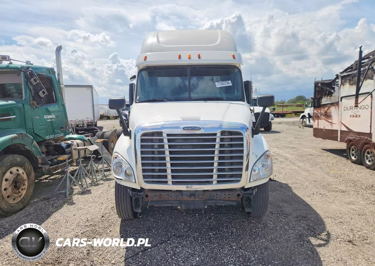 2015 Freightliner Cascadia 1 - Semi Truck VIN:1FUJGLD67FLGD2086 - 5