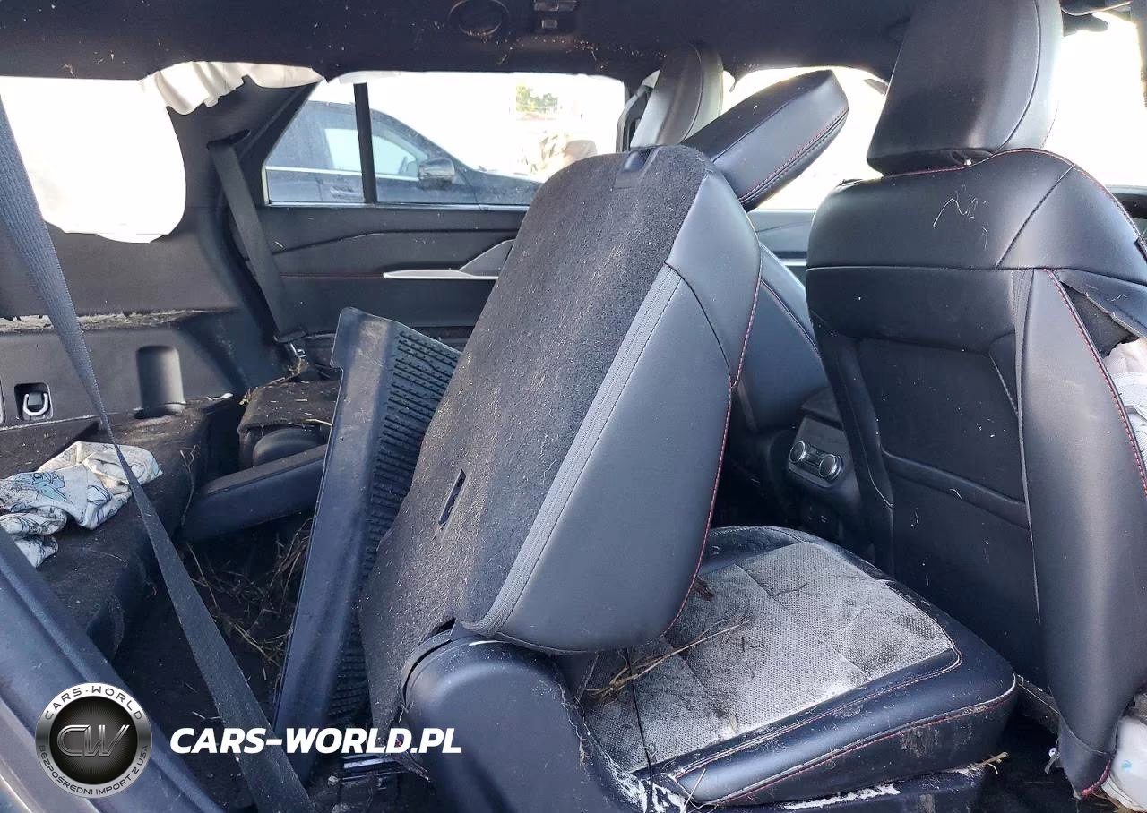 2025 Ford Explorer St VIN:1FMWK8GCXSGB03645 - 11