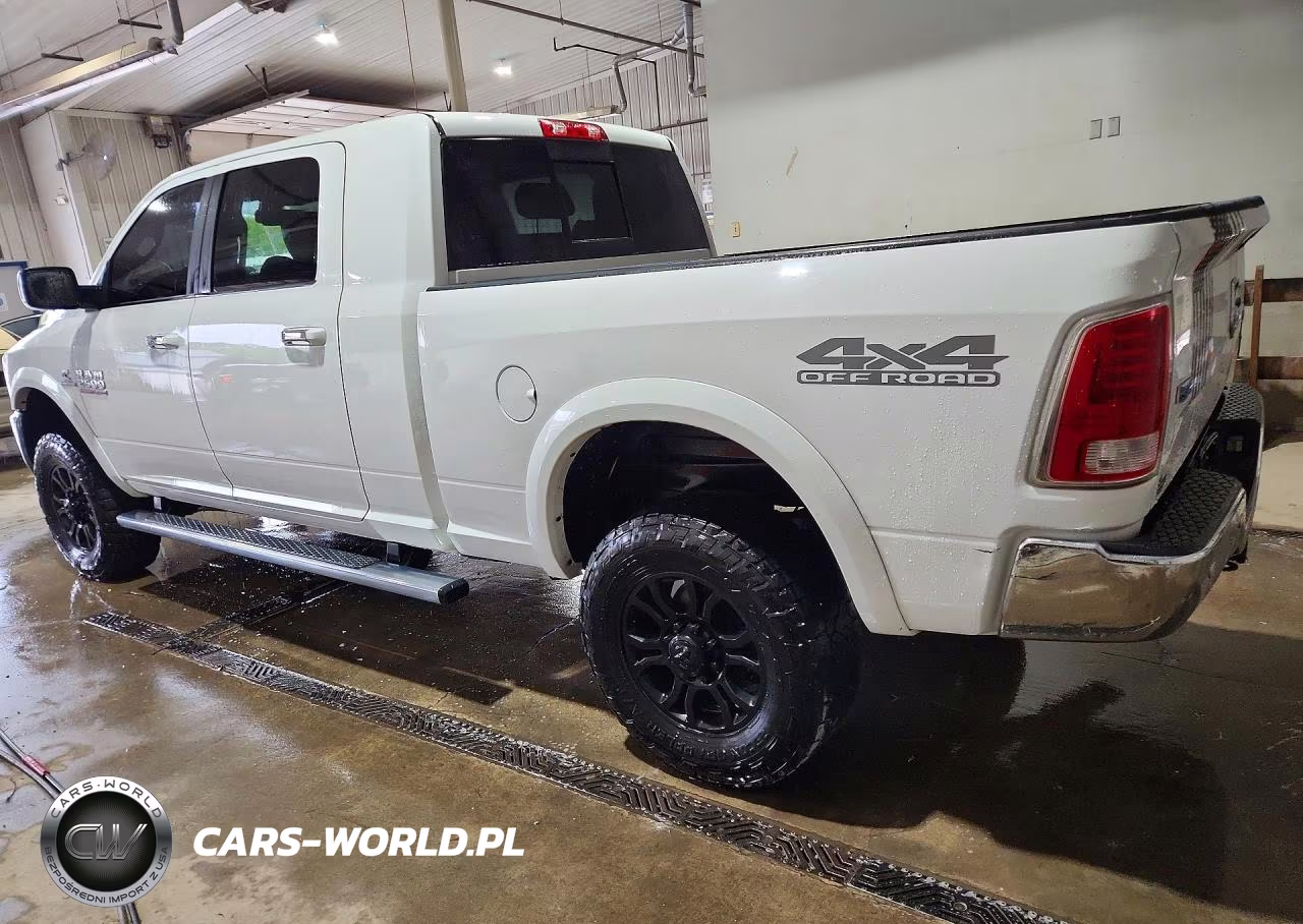 2018 Ram 2500 Laramie VIN:3C6UR5NL1JG108123 - 2