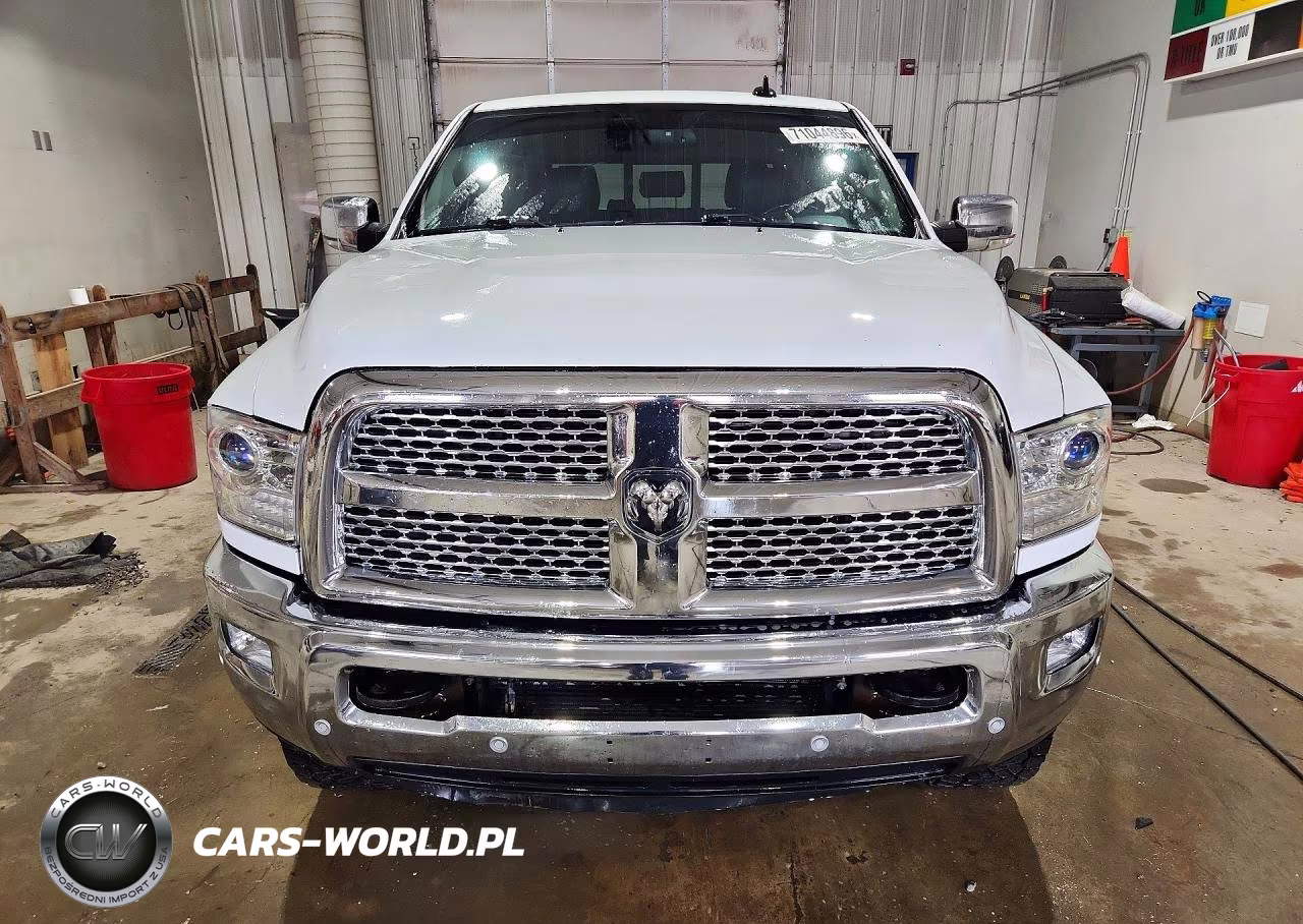 2018 Ram 2500 Laramie VIN:3C6UR5NL1JG108123 - 5