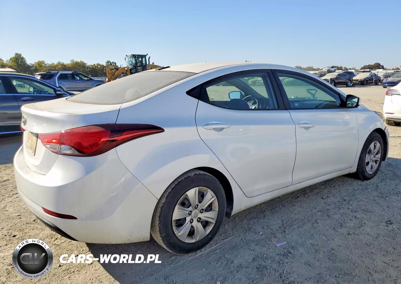 2016 Hyundai Elantra Se VIN:5NPDH4AE2GH686714 - 3