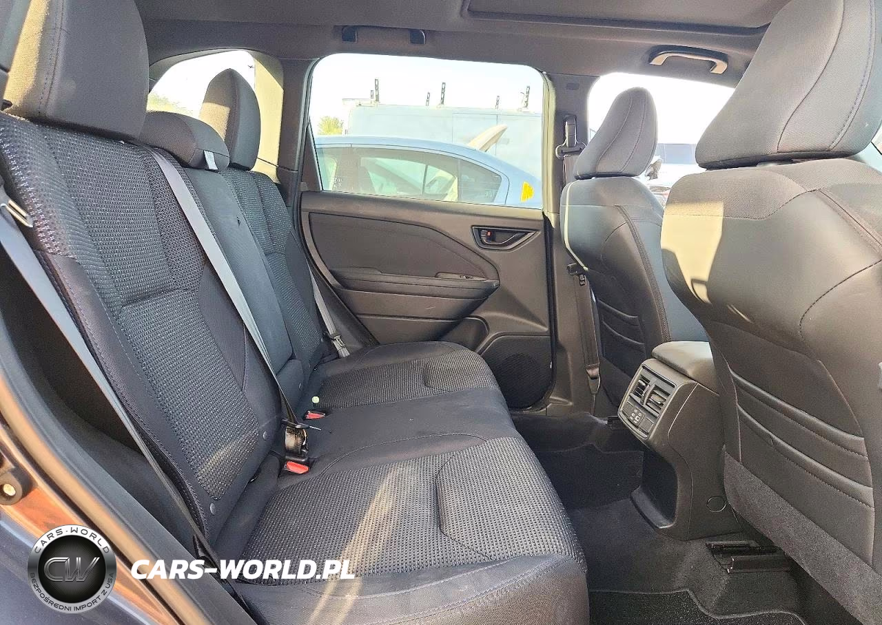 2025 Subaru Forester Premium VIN:JF2SLDDC2SH609186 - 10