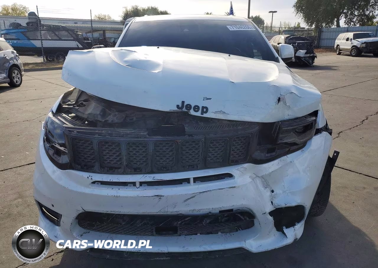 2019 Jeep Grand Cherokee Srt-8 VIN:1C4RJFDJ2KC568228 - 5