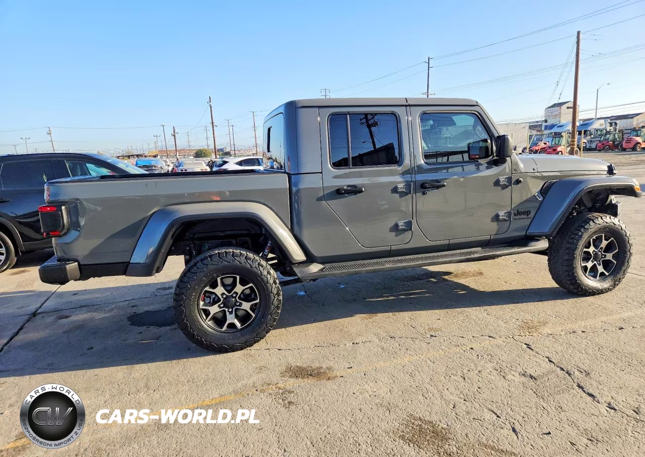 2020 Jeep Gladiator Overland VIN:1C6HJTFG6LL216239 - 3