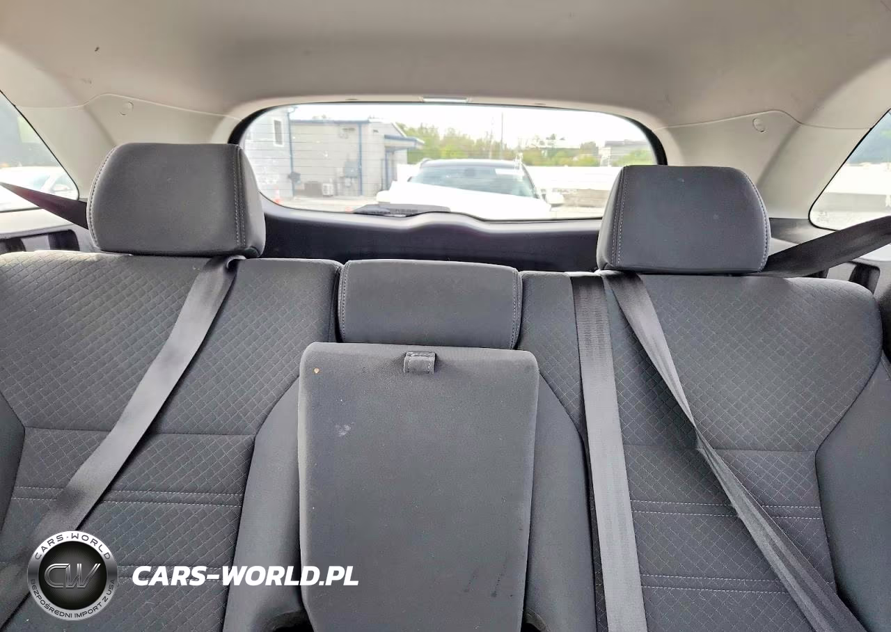 2018 Kia Sorento Lx V6 VIN:5XYPGDA52JG426084 - 10