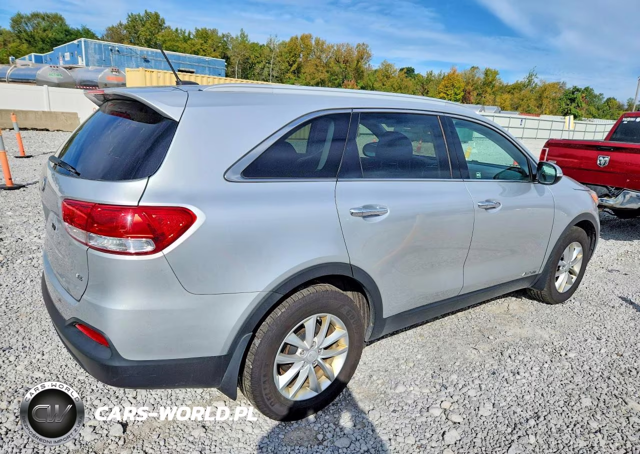 2018 Kia Sorento Lx V6 VIN:5XYPGDA52JG426084 - 3