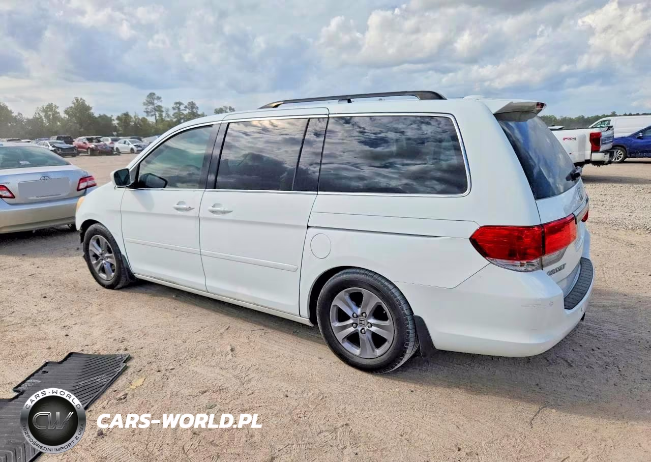 2010 Honda Odyssey Touring VIN:5FNRL3H93AB097653 - 2