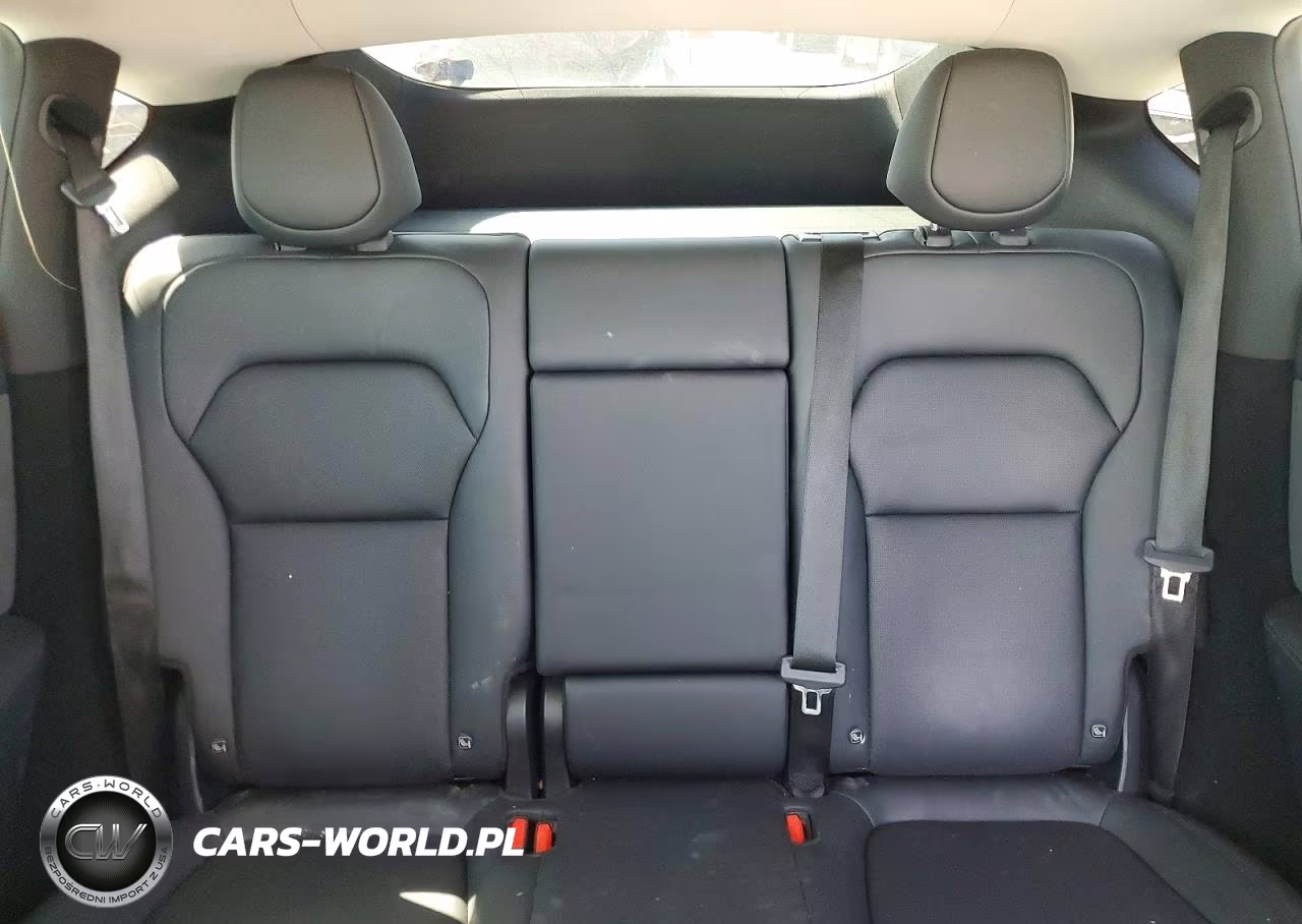 2026 Tesla Model Y VIN:7SAYGDEE8TF374326 - 10