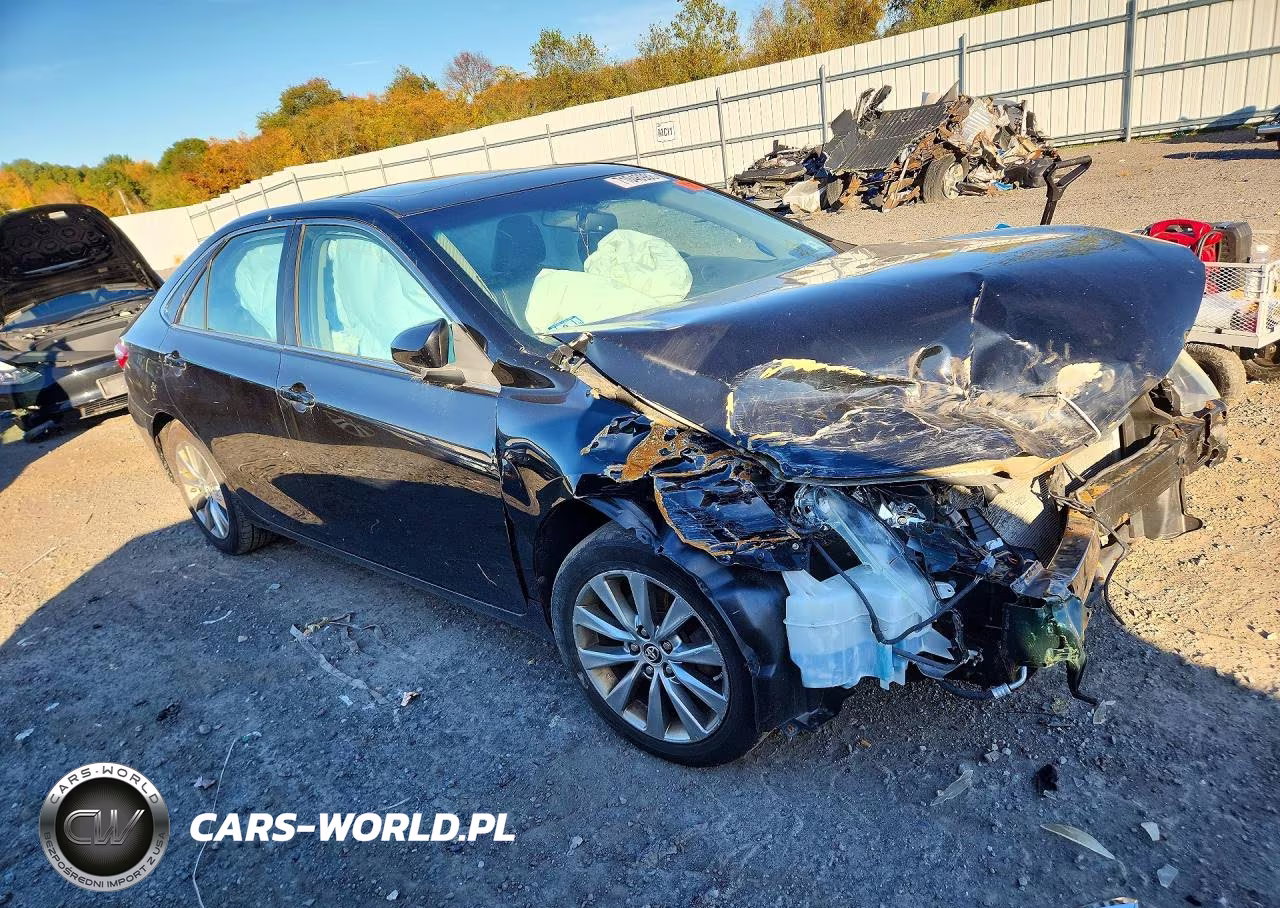 2015 Toyota Camry Xle VIN:4T1BF1FK9FU930319 - 4
