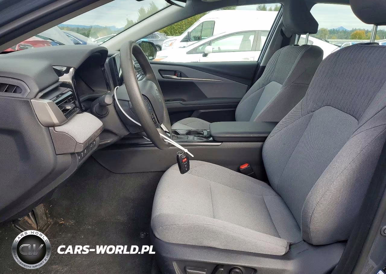 2025 Toyota Camry Le VIN:4T1DAACK5SU145950 - 7