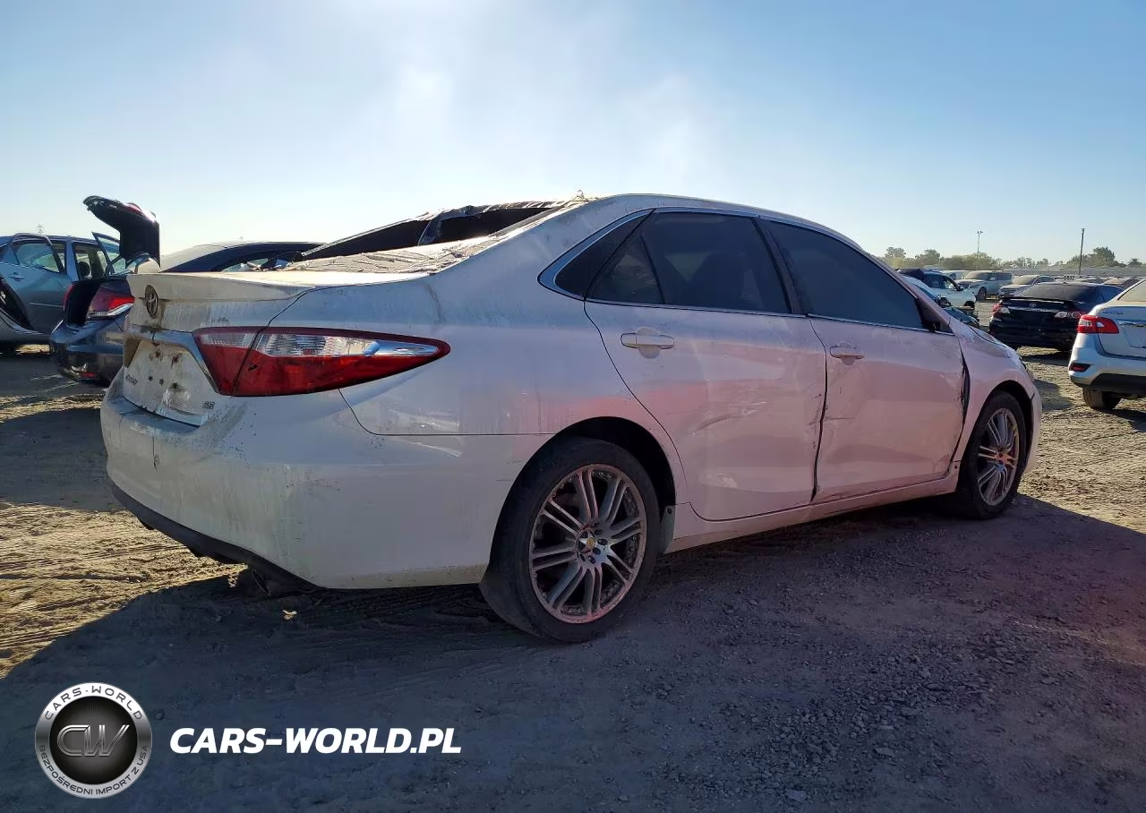 2017 Toyota Camry Se VIN:4T1BF1FK3HU454300 - 3