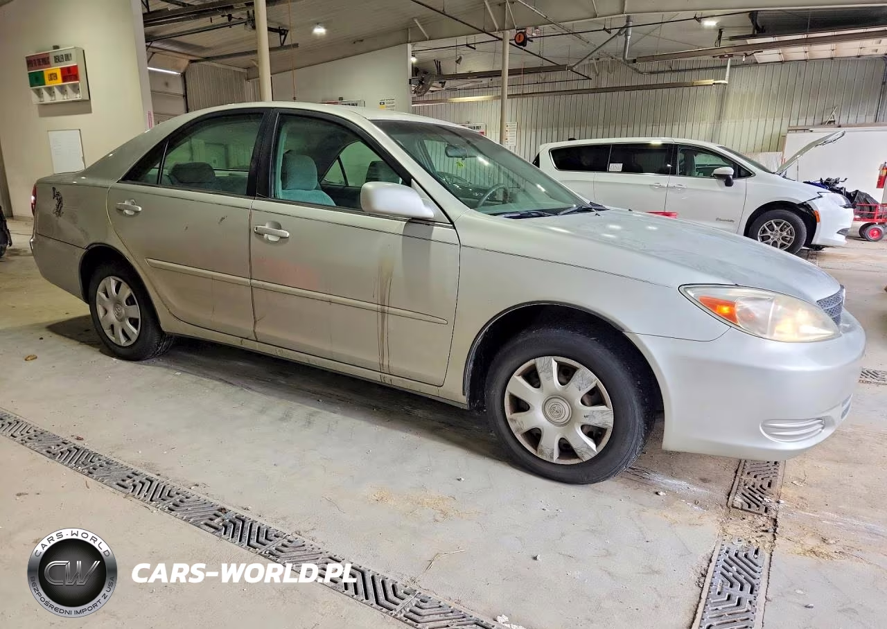 2004 Toyota Camry Le VIN:4T1BE32K34U864142 - 4