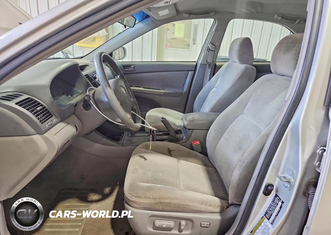 2004 Toyota Camry Le VIN:4T1BE32K34U864142 - 7