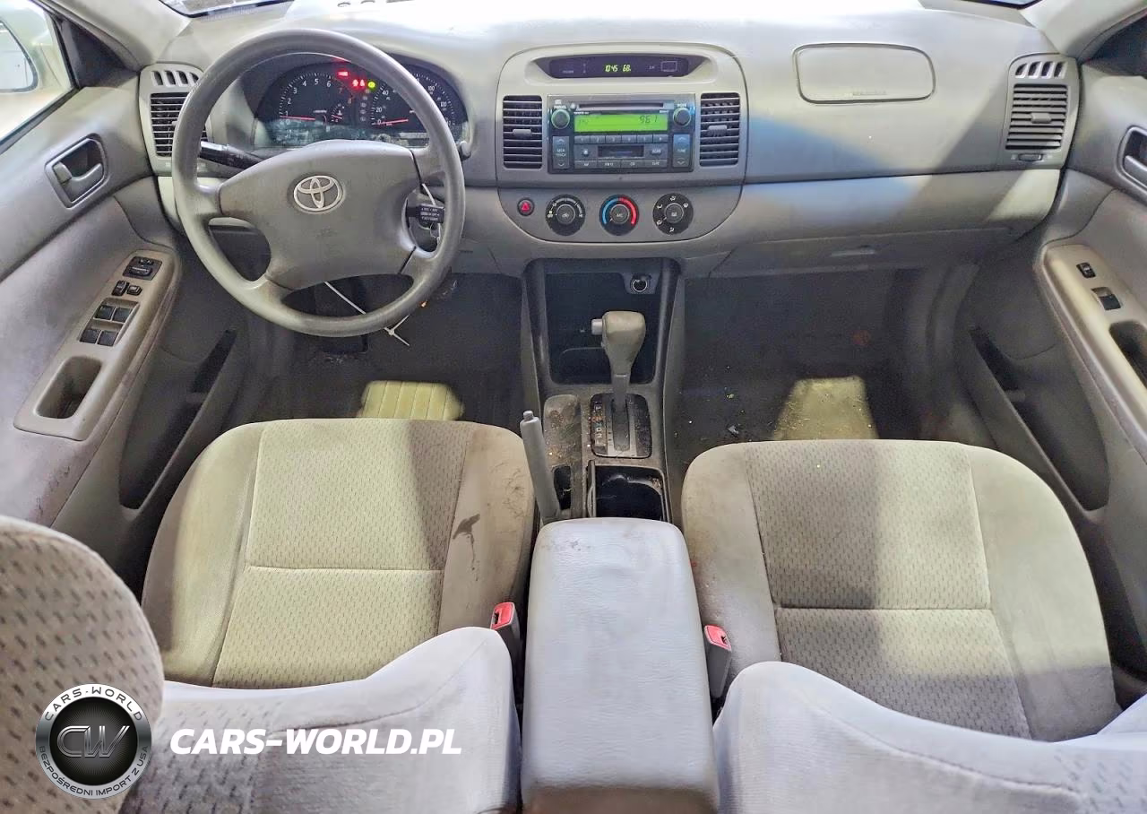 2004 Toyota Camry Le VIN:4T1BE32K34U864142 - 8