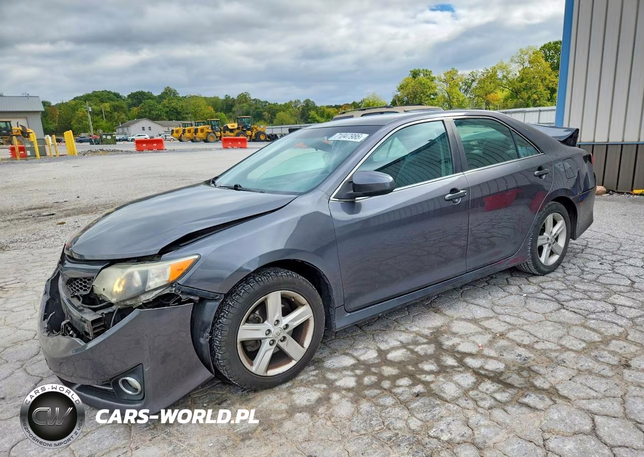 2013 Toyota Camry Se – zdjęcie 1 z 12