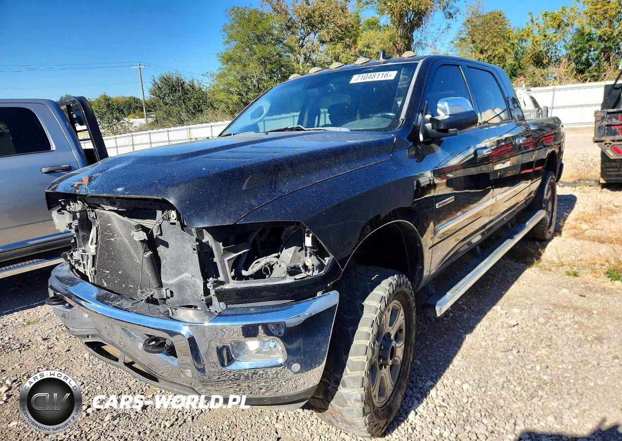 2017 Ram 2500 Laramie VIN:3C6UR5NL5HG644342 - 1