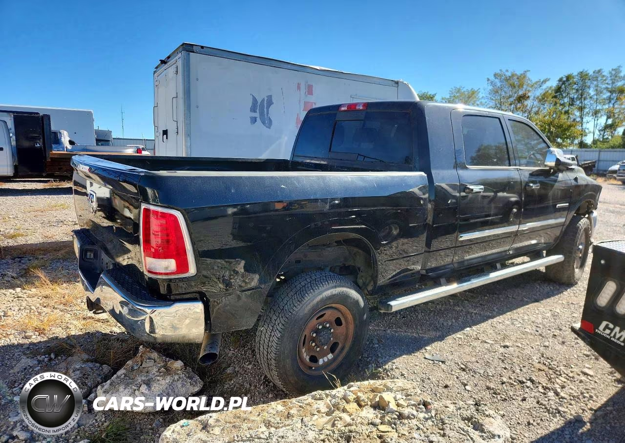 2017 Ram 2500 Laramie VIN:3C6UR5NL5HG644342 - 3