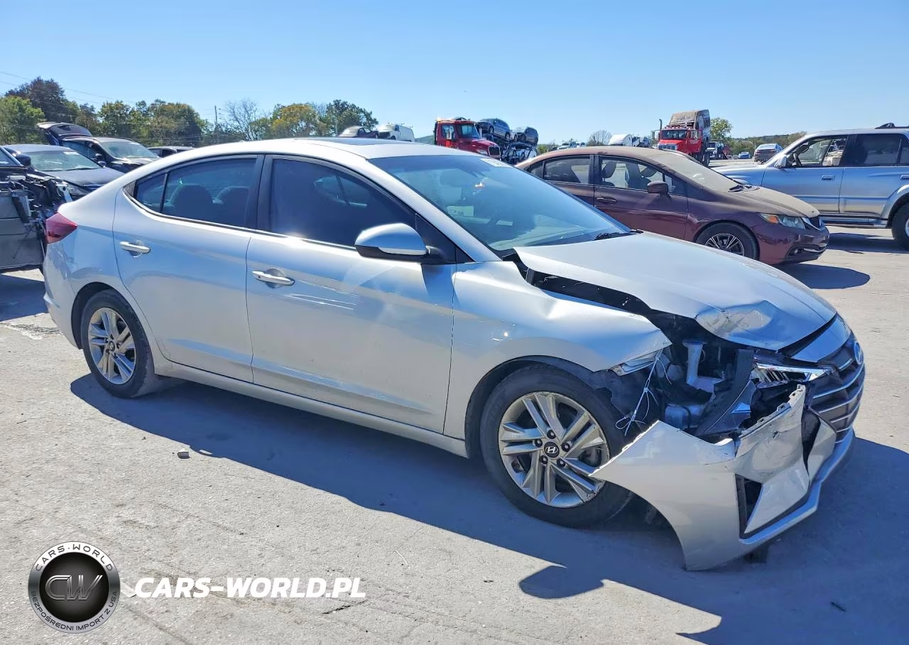 2019 Hyundai Elantra Value Edition VIN:5NPD84LF7KH446265 - 4
