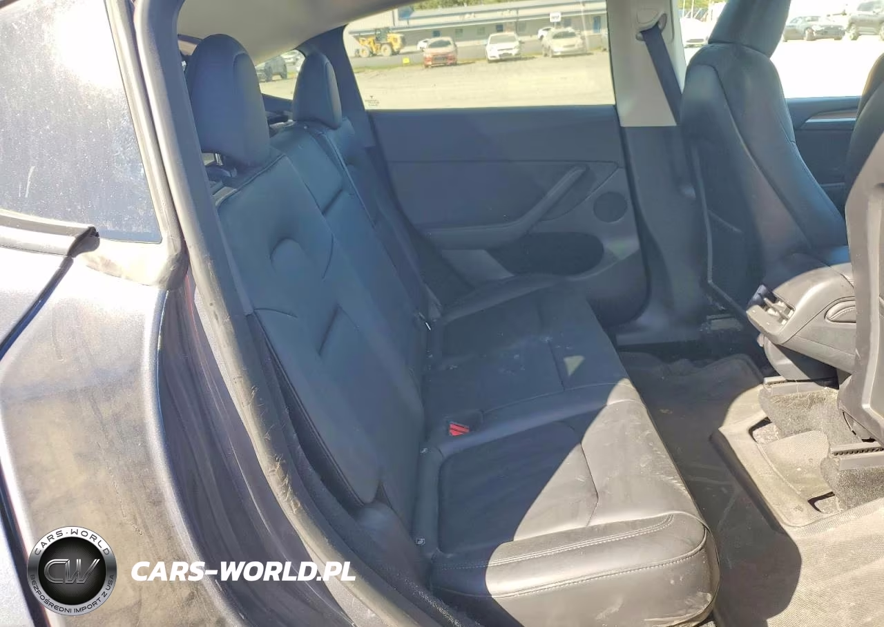 2023 Tesla Model Y VIN:7SAYGDEE6PF711761 - 10