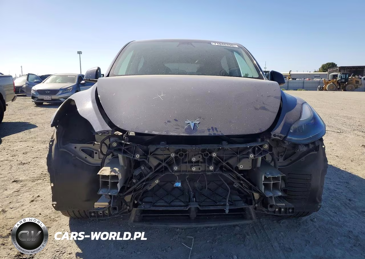 2023 Tesla Model Y VIN:7SAYGDEE6PF711761 - 5