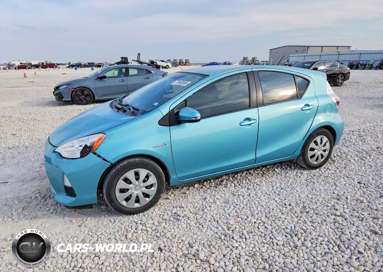 2013 Toyota Prius C Two