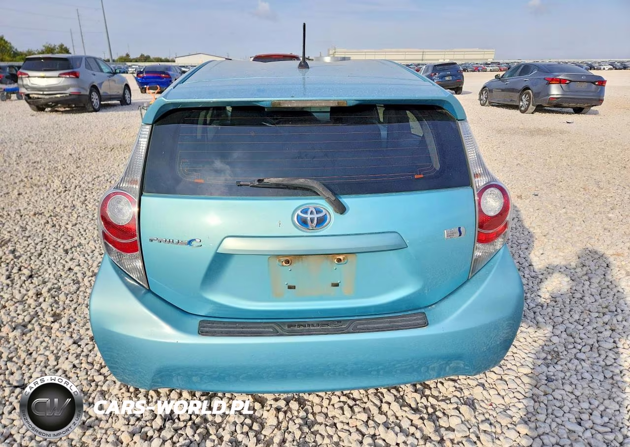 2013 Toyota Prius C Two VIN:JTDKDTB3XD1054847 - 6
