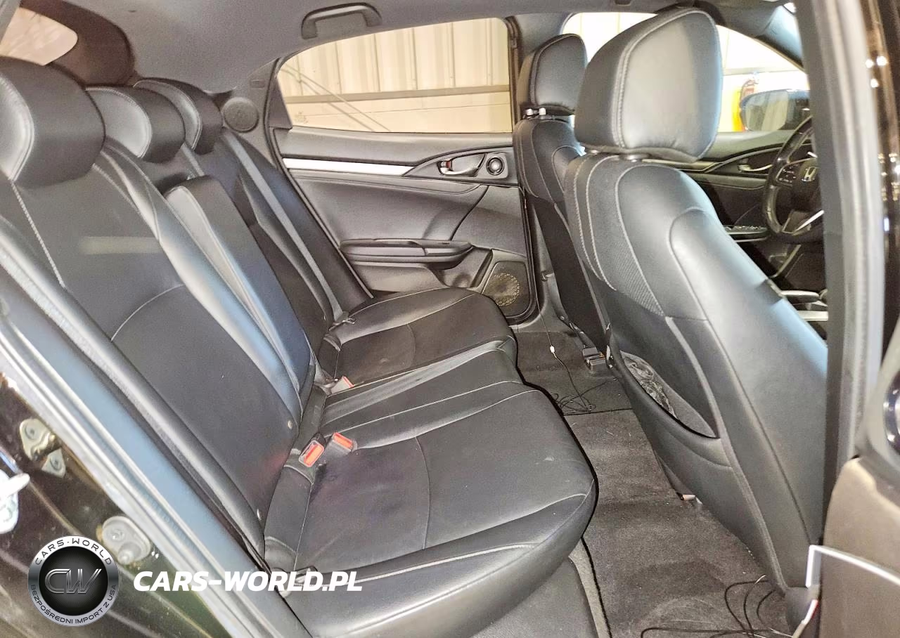2018 Honda Civic Sport Touring VIN:SHHFK7H93JU233727 - 10