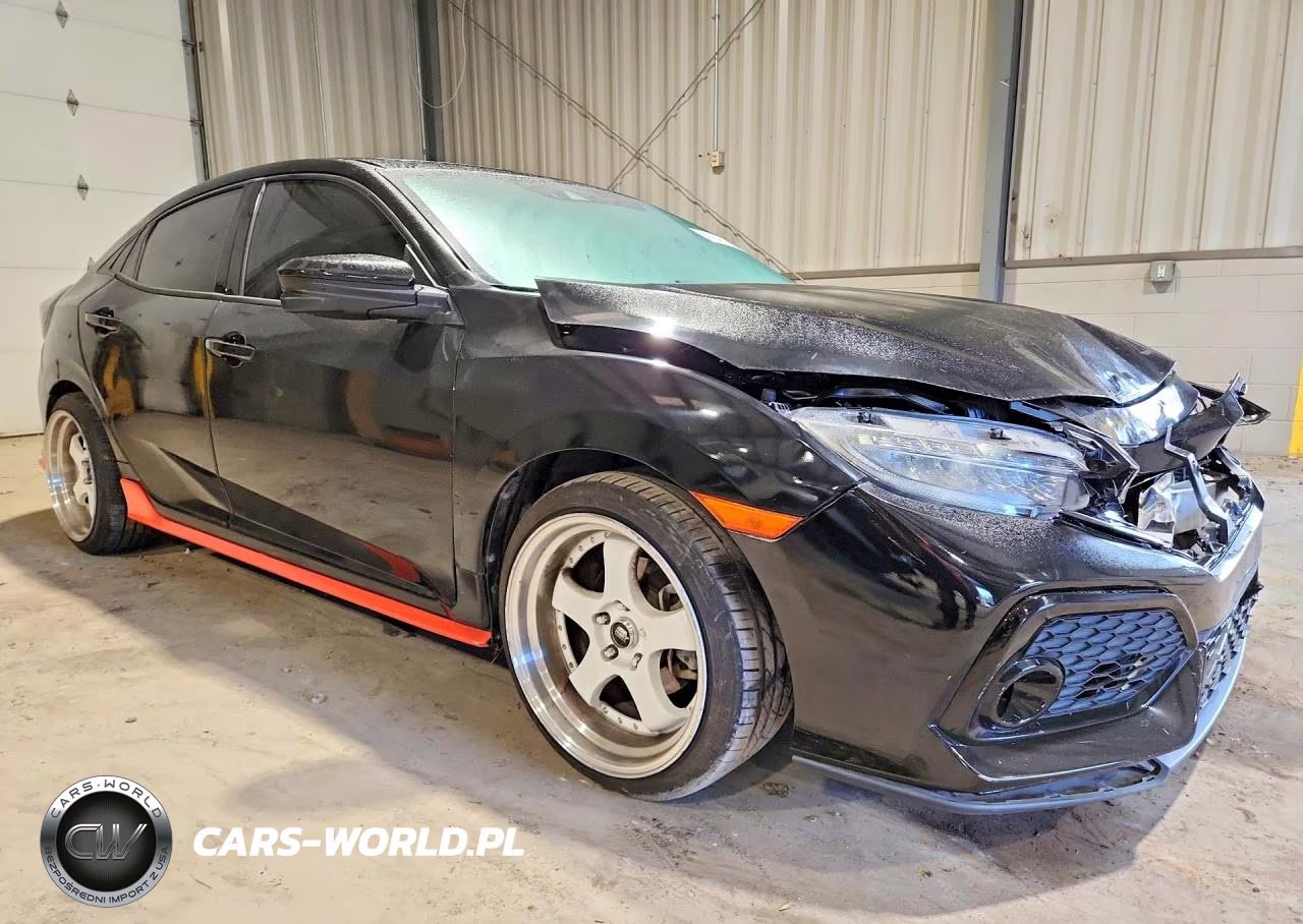 2018 Honda Civic Sport Touring VIN:SHHFK7H93JU233727 - 4