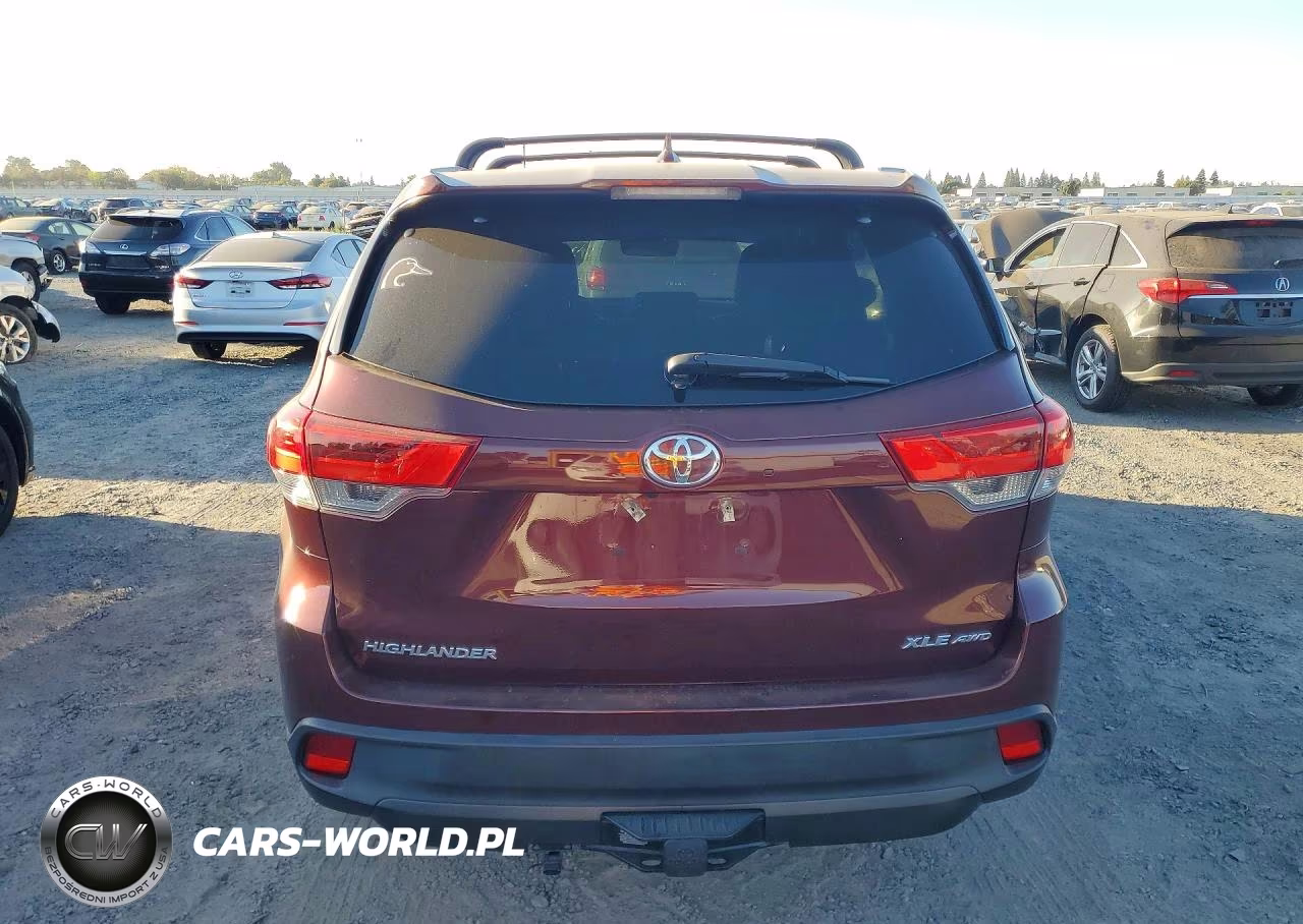 2018 Toyota Highlander Xle VIN:5TDJZRFH6JS886934 - 6