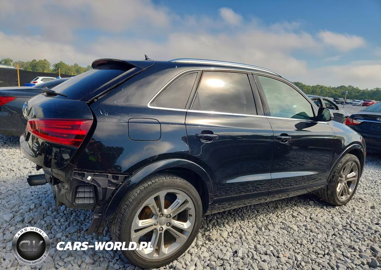 2015 Audi Q3 Prestige VIN:WA1GFCFS7FR012118 - 3