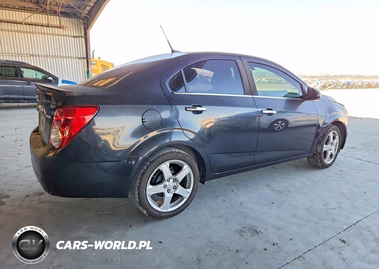 2014 Chevrolet Sonic Ltz VIN:1G1JE5SB1E4157319 - 3
