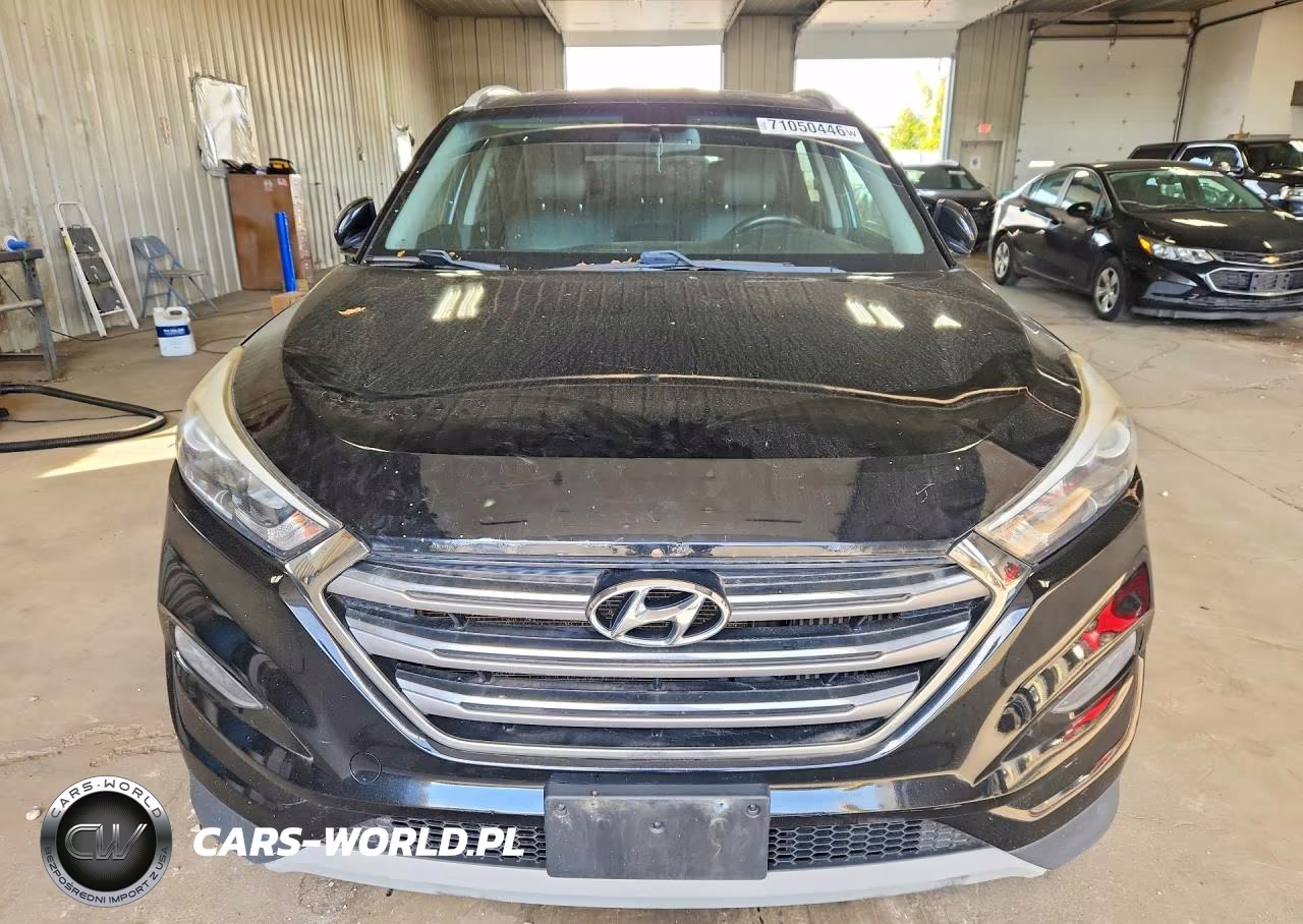 2017 Hyundai Tucson Limited VIN:KM8J3CA27HU582756 - 5