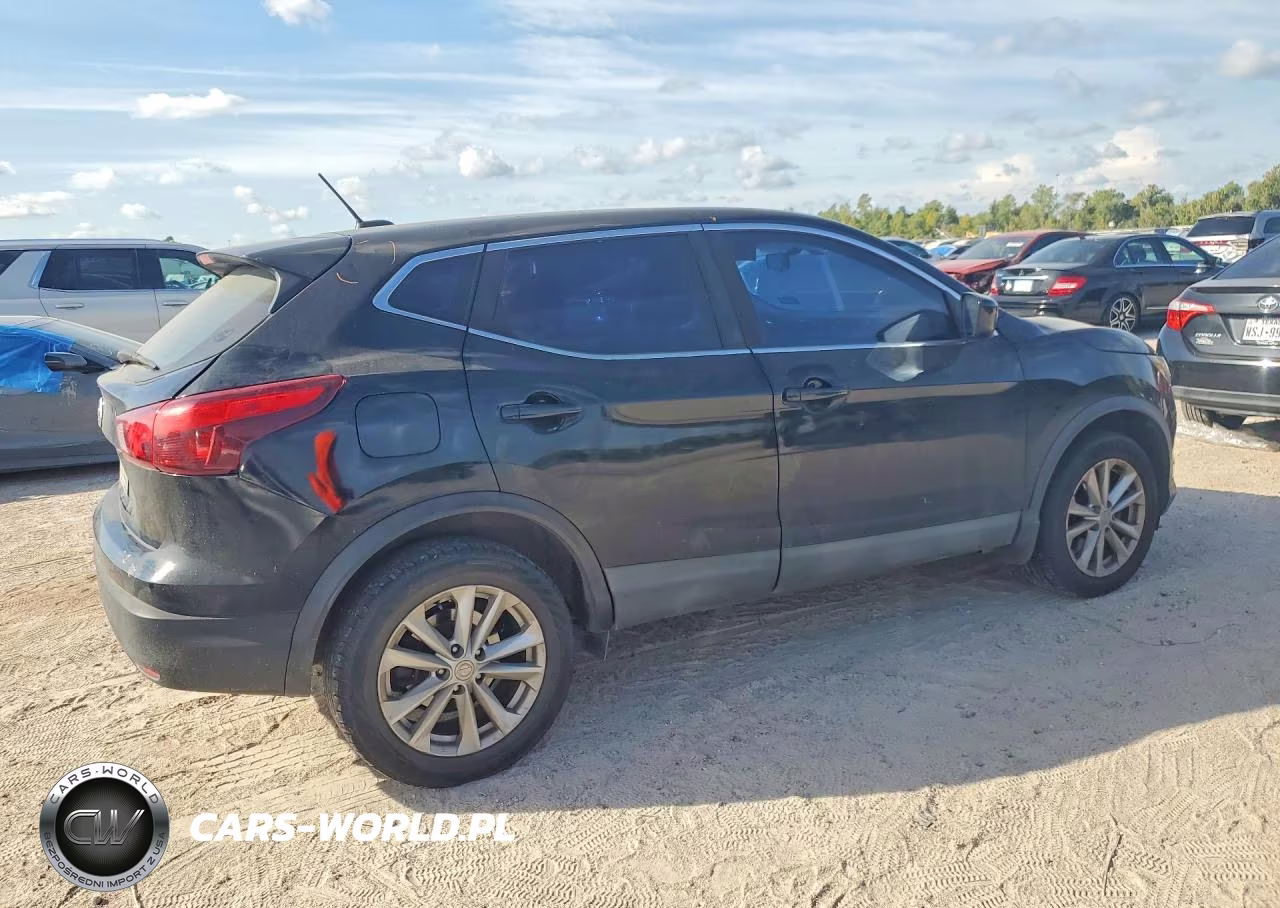 2017 Nissan Rogue Sport S VIN:JN1BJ1CP7HW029365 - 3