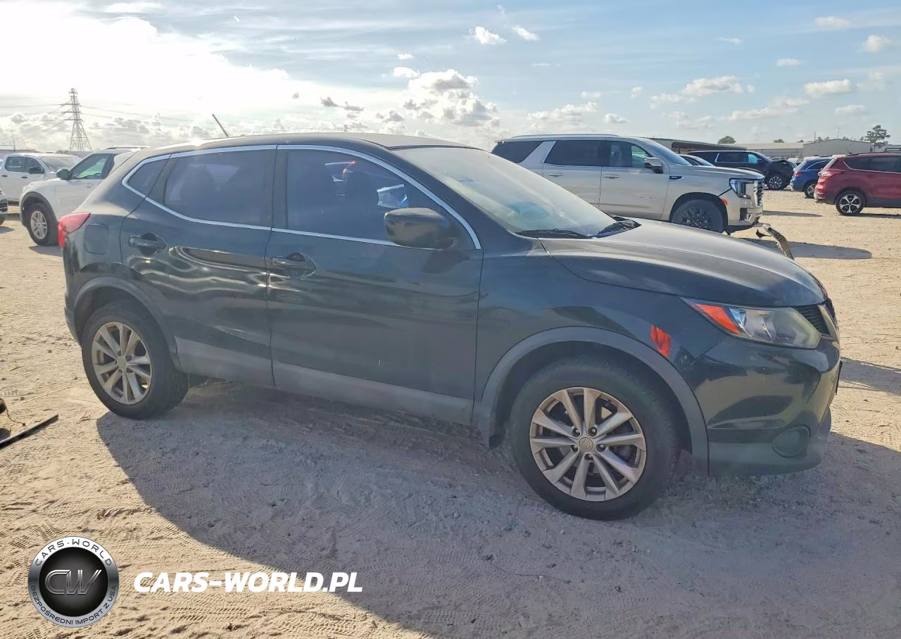 2017 Nissan Rogue Sport S VIN:JN1BJ1CP7HW029365 - 4