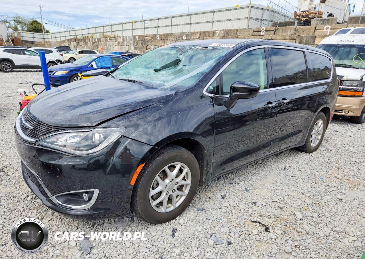 2020 Chrysler Pacifica Touring
