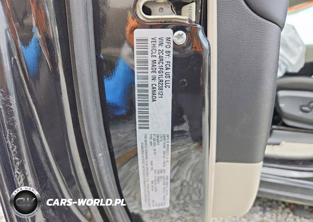 2020 Chrysler Pacifica Touring VIN:2C4RC1FG1LR238121 - 13