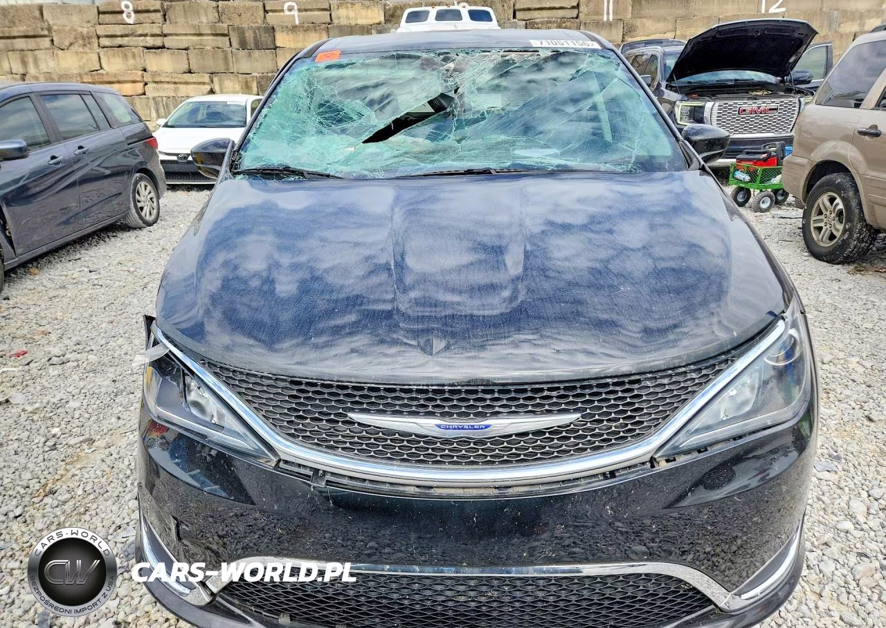 2020 Chrysler Pacifica Touring VIN:2C4RC1FG1LR238121 - 5