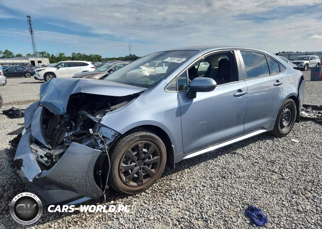 2022 Toyota Corolla Le – zdjęcie 1 z 12