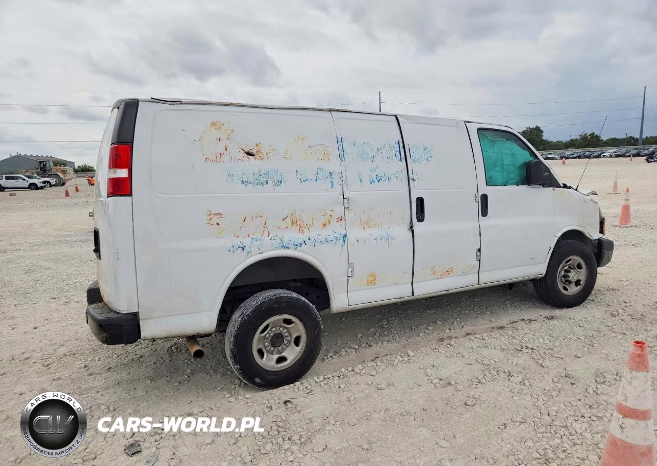 2021 Chevrolet Express G2500 VIN:1GCWGAFP4M1302150 - 3