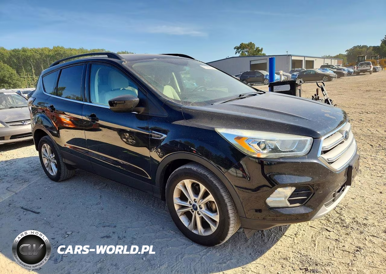 2017 Ford Escape Se VIN:1FMCU0GD2HUD49624 - 4