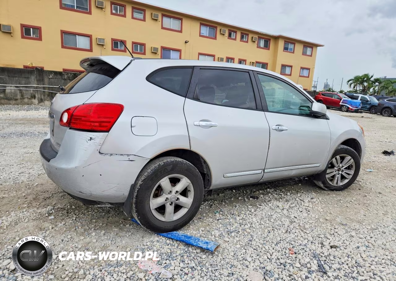 2013 Nissan Rogue S VIN:JN8AS5MT4DW528695 - 3