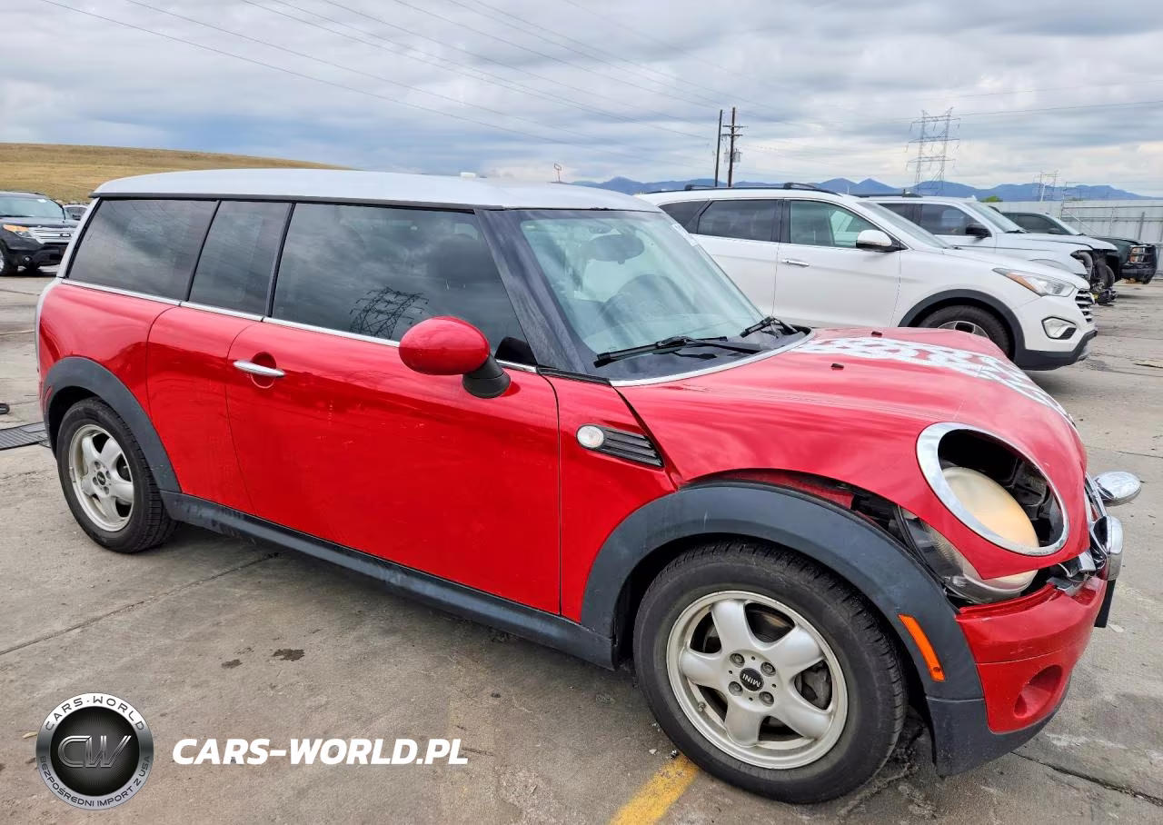 2010 Mini Cooper Clubman VIN:WMWML3C57ATX37842 - 4