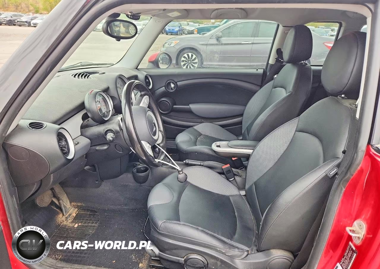 2010 Mini Cooper Clubman VIN:WMWML3C57ATX37842 - 7