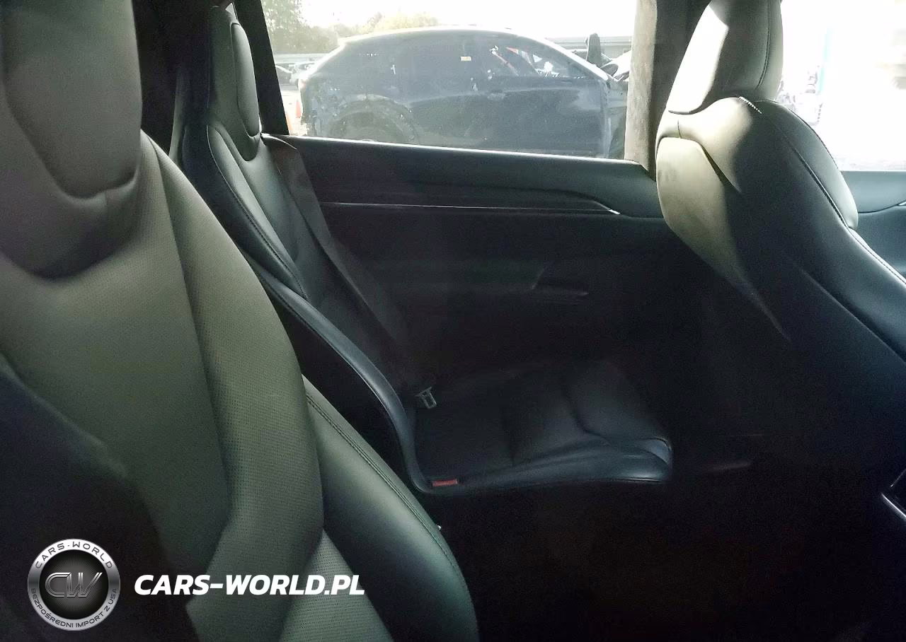 2022 Tesla Model X VIN:7SAXCBE53NF335321 - 10