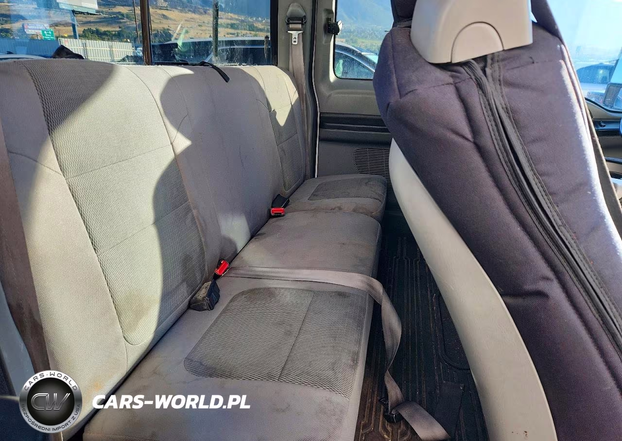 2005 Ford F250 Super Duty VIN:1FTSX21P15EC08135 - 10