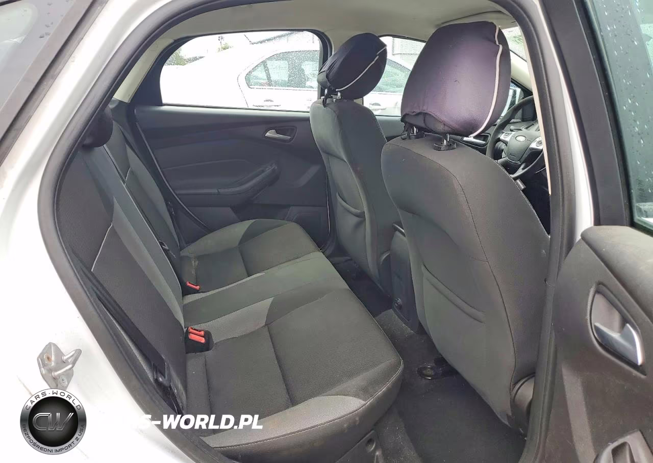 2014 Ford Focus Se VIN:1FADP3F29EL383116 - 10