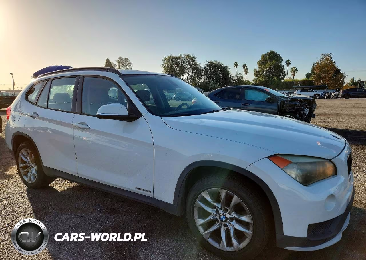 2015 BMW X1 xDrive28I VIN:WBAVL1C50FVY30903 - 4
