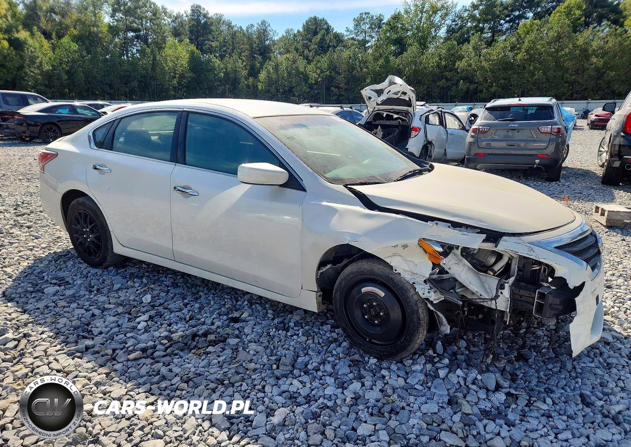 2015 Nissan Altima 2.5 S VIN:1N4AL3AP5FC190349 - 4