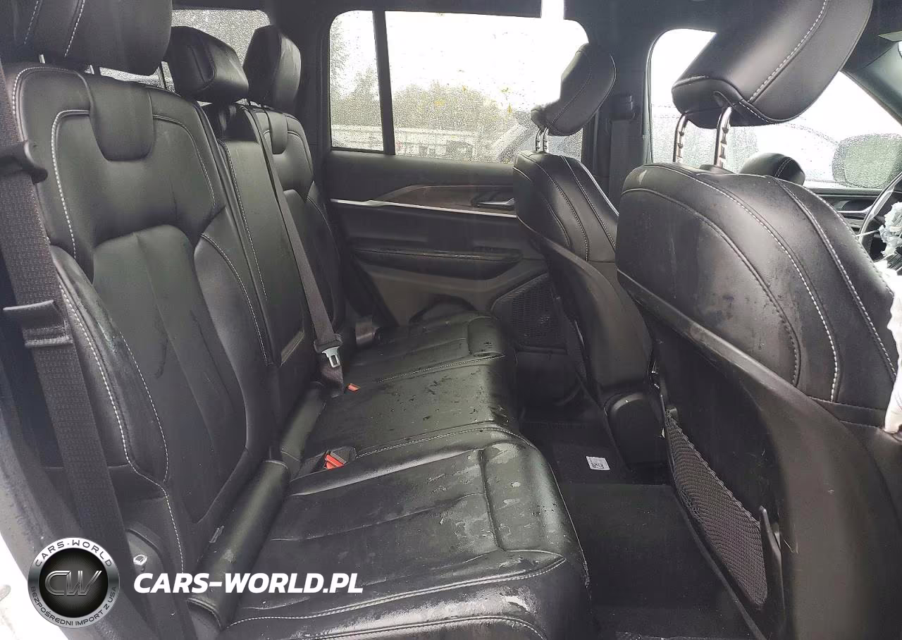 2026 Jeep Grand Cherokee Limited VIN:1C4RJHBR3TC261530 - 11